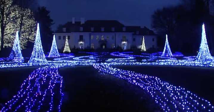 Holiday guide: Top Indianapolis attractions this season