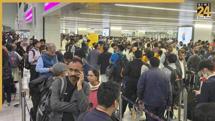 Amid IndiGo crisis, Aviation Ministry caps airfares to protect passengers from price surges