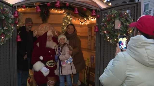 'A great gift to our community': Santa House returns to Walker Square in Elizabethtown