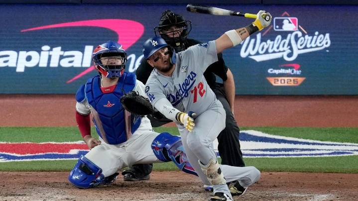 Dodgers re-sign World Series hero Miguel Rojas to 1
