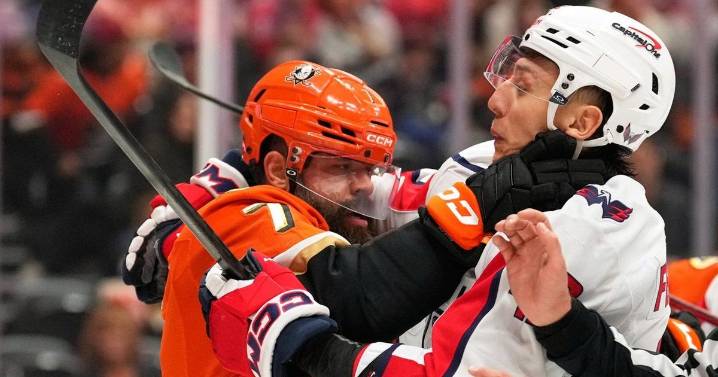 Ducks snap Capitals' 6-game winning streak with 4-3 shootout victory on goals by Terry, McTavish