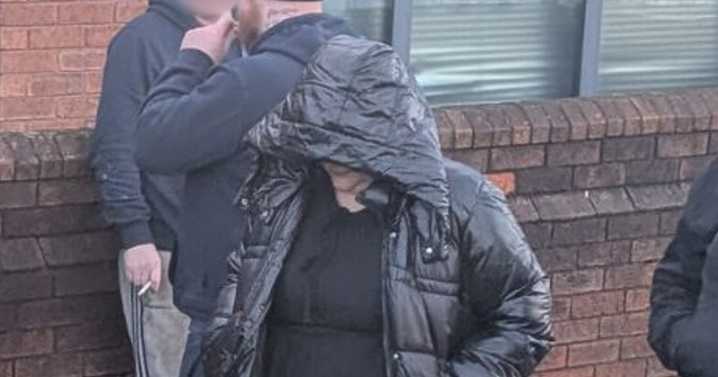 Oasis tickets flogged for 'unbelievable' price by fraudster mum