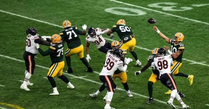 Packers mandan en el frío y tumban a los Bears del liderato