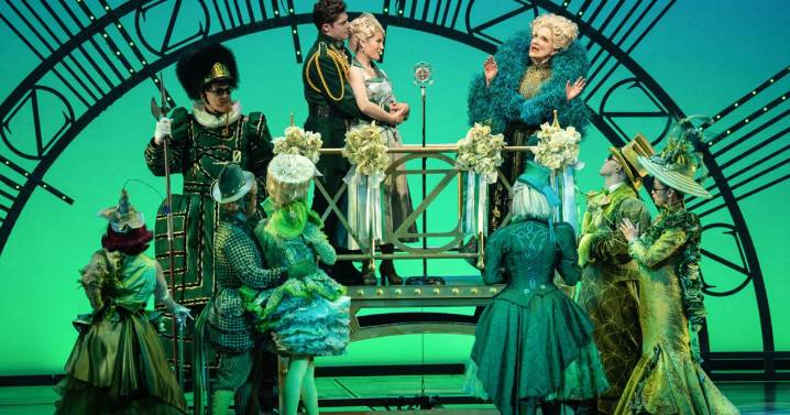 Middletown High alum dances in touring 'Wicked' ensemble