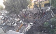 Trabajadores de limpia bloquean vialidades en la alcaldía Cuauhtémoc; realizan destrozos en instalaciones de Capital Humano