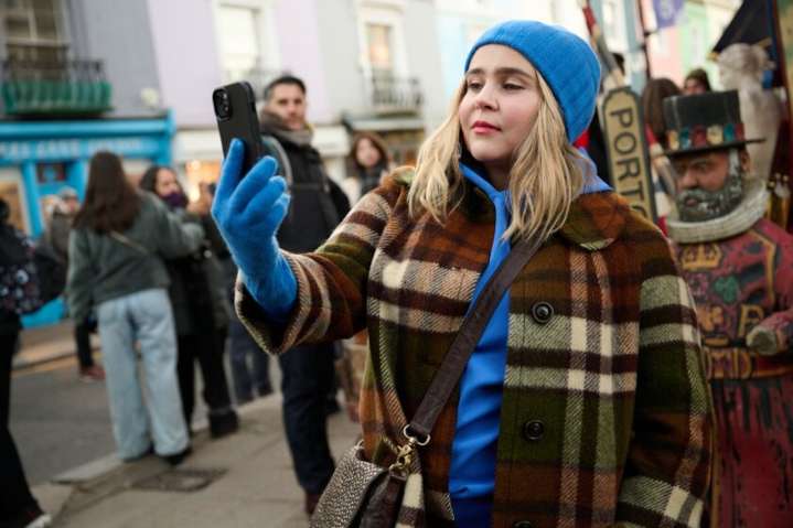 New Hallmark holiday romance ‘Twelve Dates ‘Til Christmas’ premiere Friday, how to watch