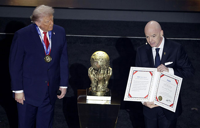 Donald Trump es galardonado con el primer premio FIFA de la Paz