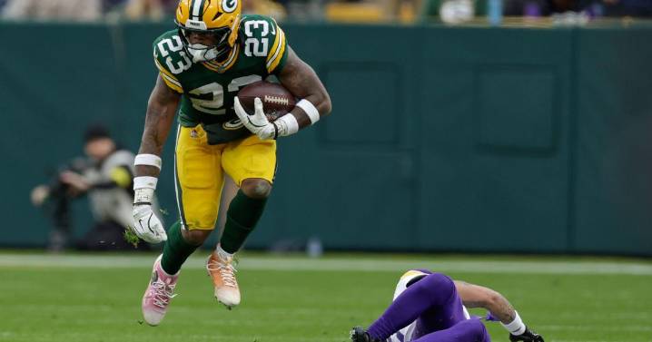 Packers running back Emanuel Wilson joins Josh Jacobs on injured report