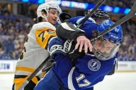 Malkin breaks late tie with 2nd goal of game, Penguins beat Lightning 4