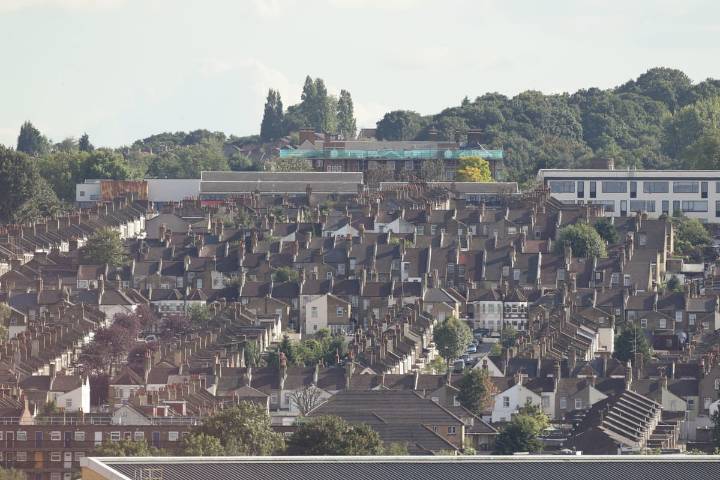 New home buyer inquiries fell to two-year low in November – Rics