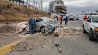 Adulto mayor se impacta y cae en zanja de la JMAS sobre periférico De la Juventud