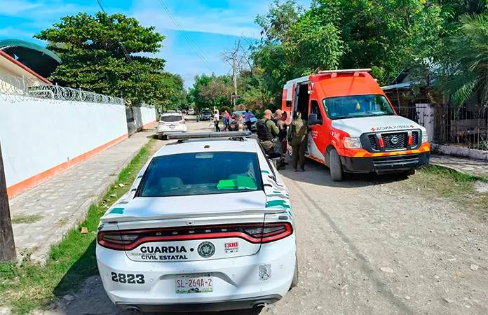 Adolescente propina golpiza a jovencita