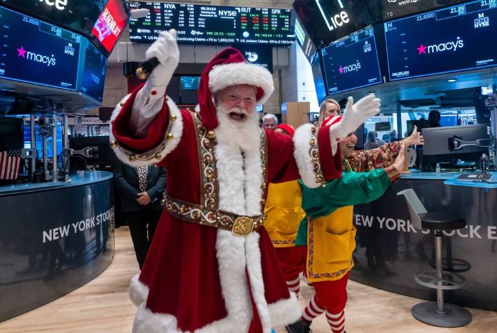 Could these factors fuel a stock-market Santa Claus rally?