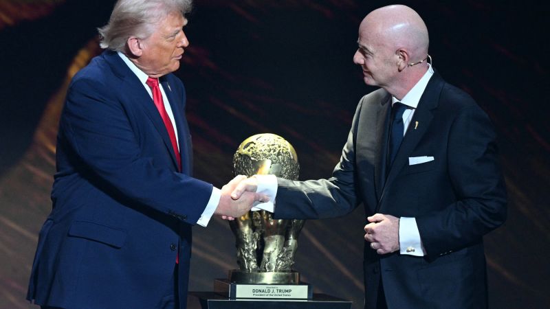 Trump gana el primer Premio FIFA de la Paz