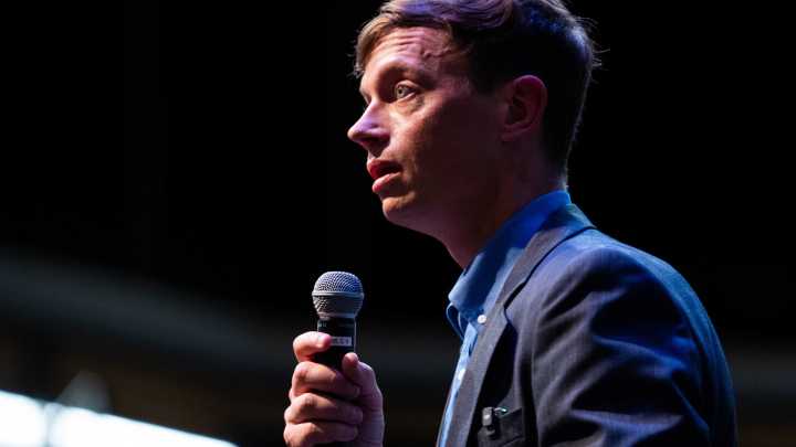 Man breaks into governor candidate Rob Sand's home over Thanksgiving