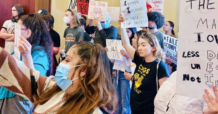 University of Iowa international students settle case with ICE, DHS after status revoked