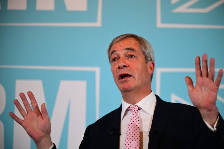 Holocaust survivors urge Farage to apologise over alleged antisemitic remarks
