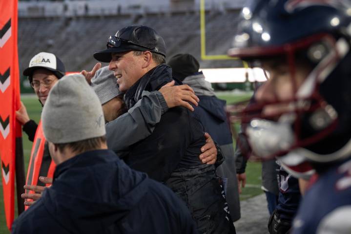 Dakota Ridge climbs final mountain with coach, quarterback leading way to title