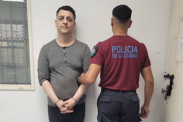 Pidieron juzgar por violencia de género a la expareja de Lourdes, de Bandana