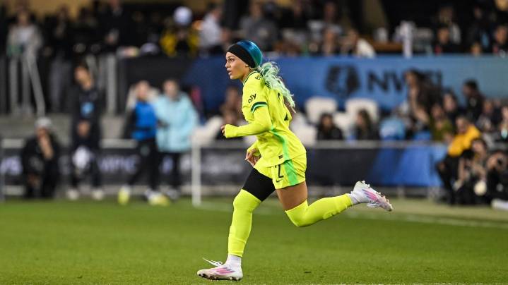 The Spirit say they're committed to keeping Rodman with the club, are hopeful about negotiations