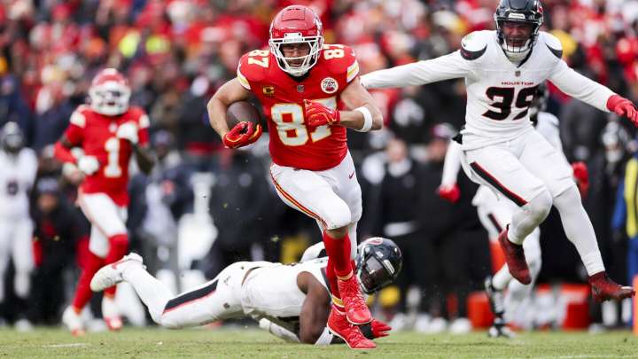 What NFL games are on today: Week 14 Sunday schedule, TV channels, live stream info, kick off times