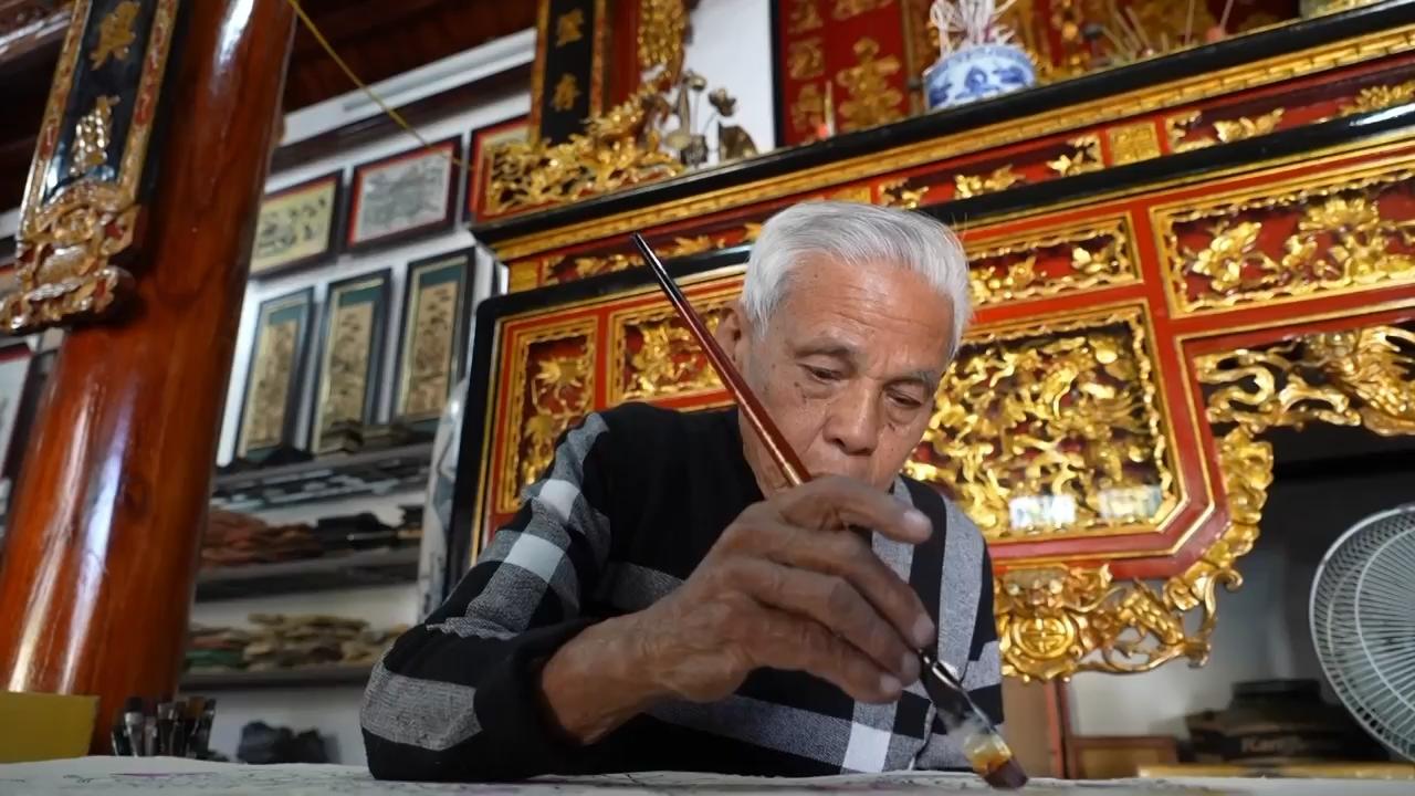 Vietnamese artisans preserve the centuries-old art of woodblock painting