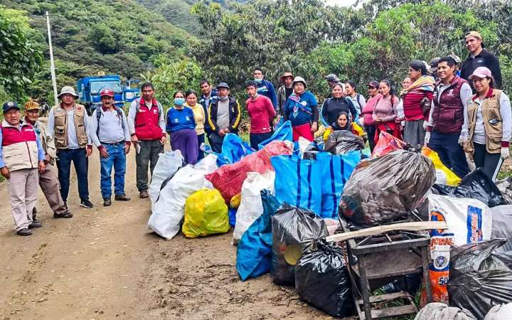 Desarrollaron intensa labor de limpieza en el Camino Inca a Machu Picchu