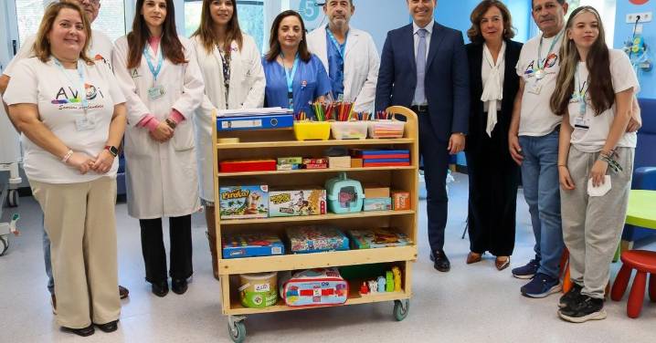 El Hospital Materno de Málaga incorpora voluntariado para acompañar a los menores en Urgencias