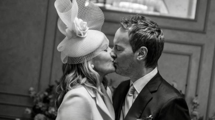 Kim Cattrall se casa por cuarta vez a sus 69 años con Russell Thomas