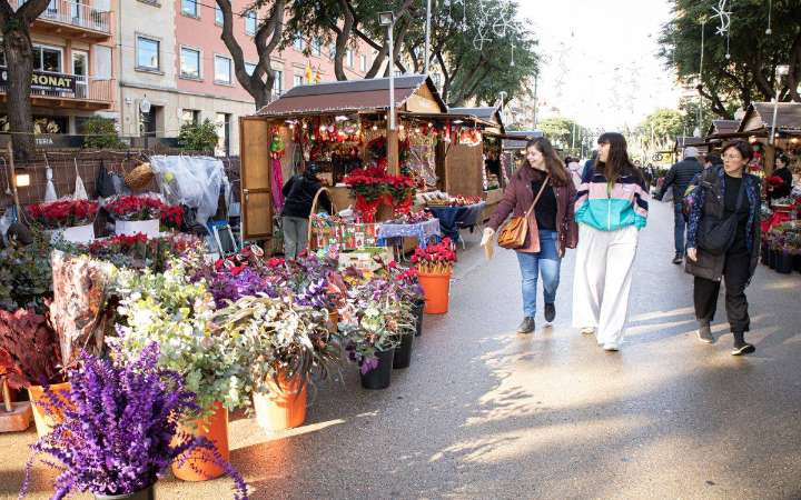La Rambla Nova de Tarragona ho té tot a punt per a la fires de Nadal i d'Artesania
