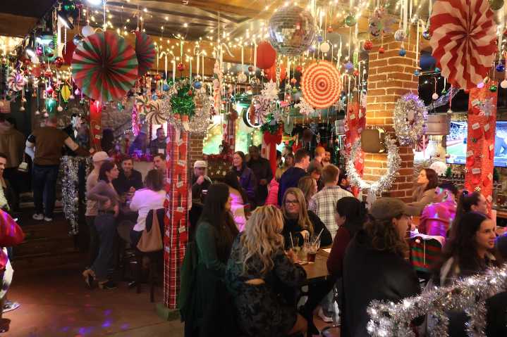 15 holiday pop-up bars in Northeast Ohio you can’t miss in 2025