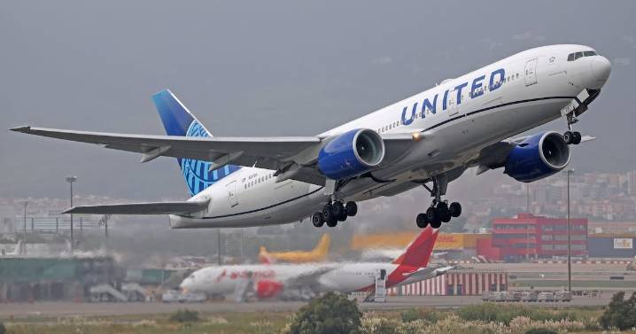 United Flight Forced to Turn Around After Engine Catches Fire