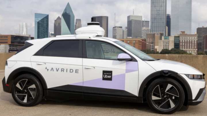 Uber is launching a robotaxi service in Dallas
