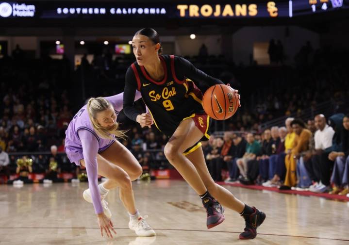 No. 16 USC women overcome sluggish start in win over Washington
