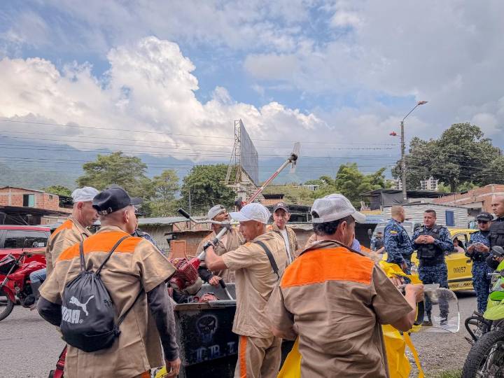Trabajo conjunto entre la Alcaldía y personas privadas de la libertad revitaliza la ronda hídrica de Fuente de Los Rosales