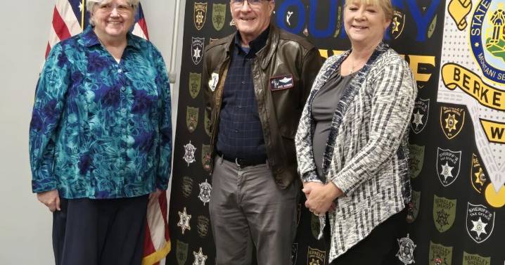 William Henshaw Chapter NSDAR enters season of gratitude with a dedication to service