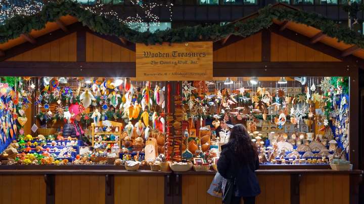The Best US Holiday Markets for Convivial Crafts, Treats, and Decor