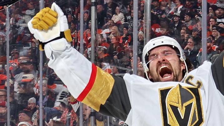 Stone scores his 2nd goal of the game in OT to lift the Golden Knights over the Flyers 3