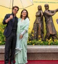 Shah Rukh, Kajol get sentimental in London: 'A moment I'll never forget'
