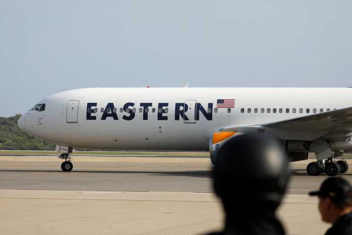 Trump admin choosing to 'insult' air traffic crew with 'counterproductive' bonus: report