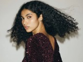 Éxito total con las amigas: los 8 looks perfectos para una cena de Navidad con estilo y elegancia