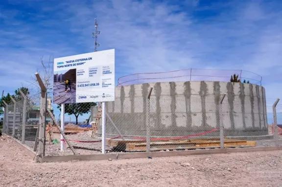 Avanza la nueva cisterna que triplicará la reserva de agua potable en el oeste de Neuquén