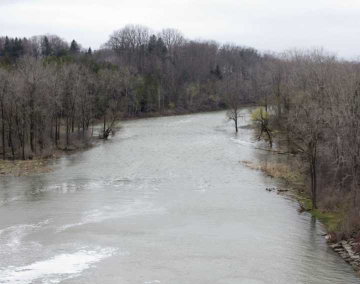Could buyers of older London homes face $10K bill to aid Thames River?