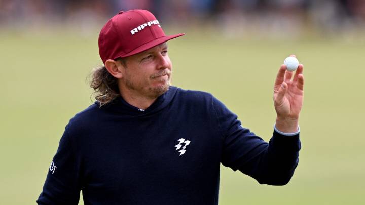 Rory McIlroy takes on banana peel, Cam Smith joint second at Australian Open