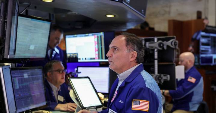 Precios de petróleo suben ligeramente debido a tensiones geopolíticas