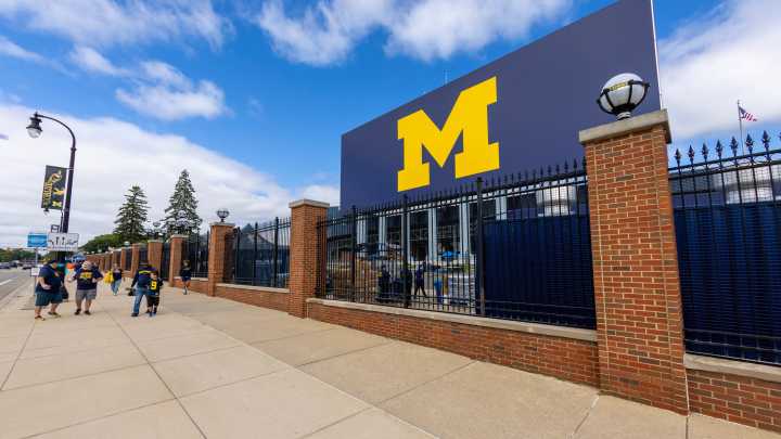 Adrian Hamilton, three-star OL, flips to Michigan football