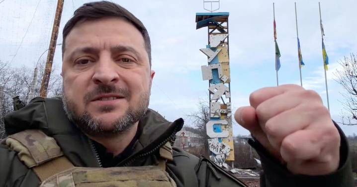 Russia and Ukraine trade attacks as US and European officials prepare for peace talks