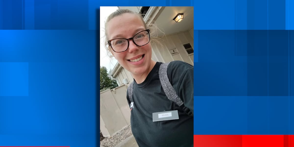 Lansing police looking for missing woman