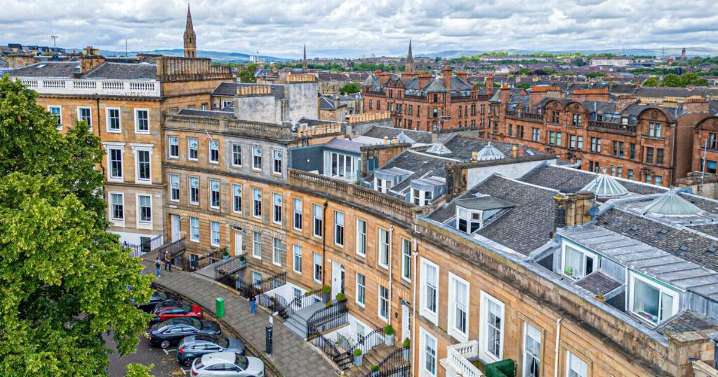 Inside one of Glasgow's poshest townhouses complete with hot tub and pool table