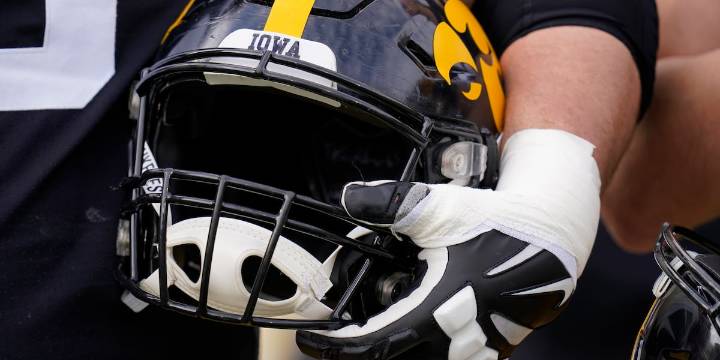 Iowa will play in the ReliaQuest Bowl against Vanderbilt